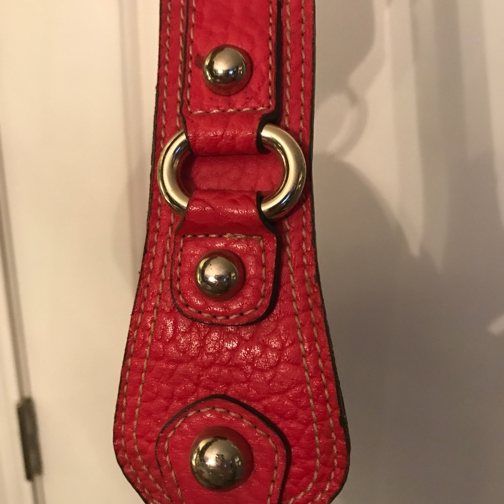 Guess Handbag - Picture 3 of 8